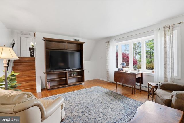 1240 ALMSHOUSE RD, Jamison, PA 18929