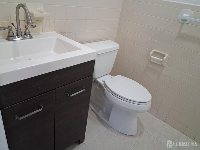 1203 Edison Glen Terrace, Edison, NJ 08837