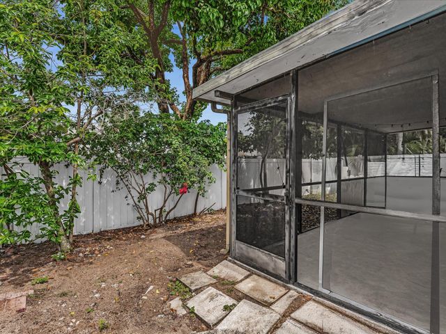 5610 Dewberry Way, West Palm Beach, FL 33415