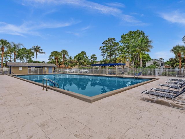 5610 Dewberry Way, West Palm Beach, FL 33415