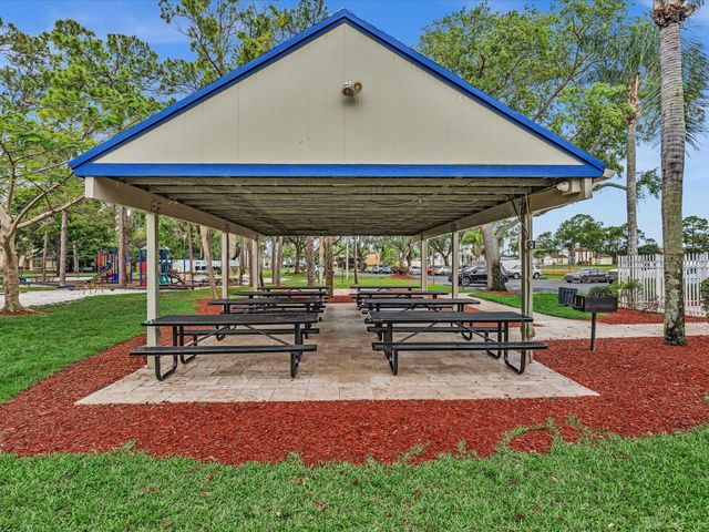 5610 Dewberry Way, West Palm Beach, FL 33415