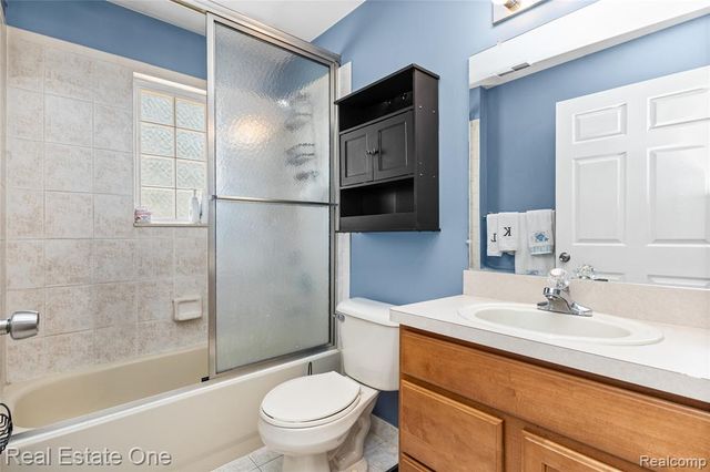 14286 Moravian Manor Circle, Sterling Heights, MI 48312
