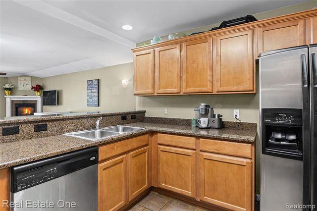 14286 Moravian Manor Circle, Sterling Heights, MI 48312
