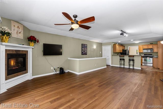 14286 Moravian Manor Circle, Sterling Heights, MI 48312