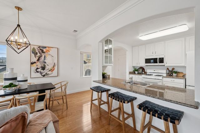 567 567 Merritt Ave, Oakland, CA 94610