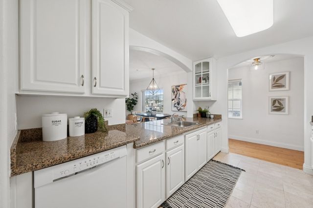 567 567 Merritt Ave, Oakland, CA 94610