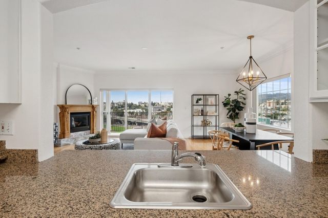 567 567 Merritt Ave, Oakland, CA 94610