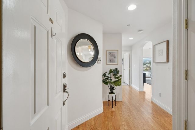 567 567 Merritt Ave, Oakland, CA 94610