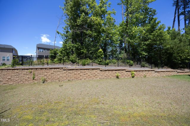 609 Ramsours Mill Drive, Holly Springs, NC 27540