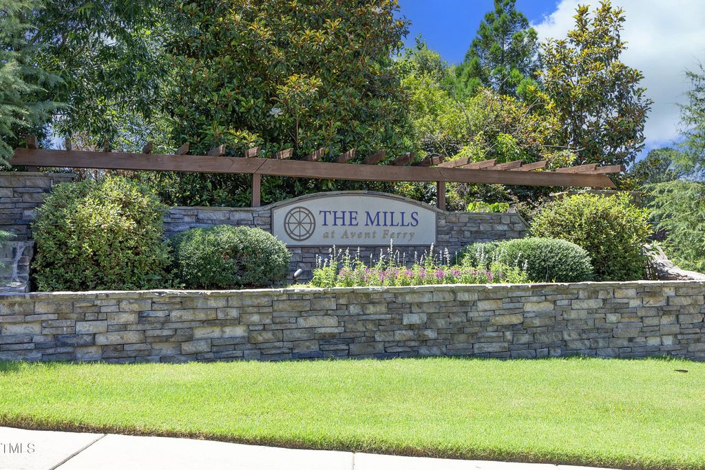 609 Ramsours Mill Drive, Holly Springs, NC 27540