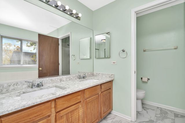 2509 Rosehall Lane, Aurora, IL 60503