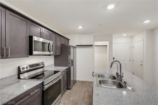 6947 Magenta Moon Street, North Las Vegas, NV 89086