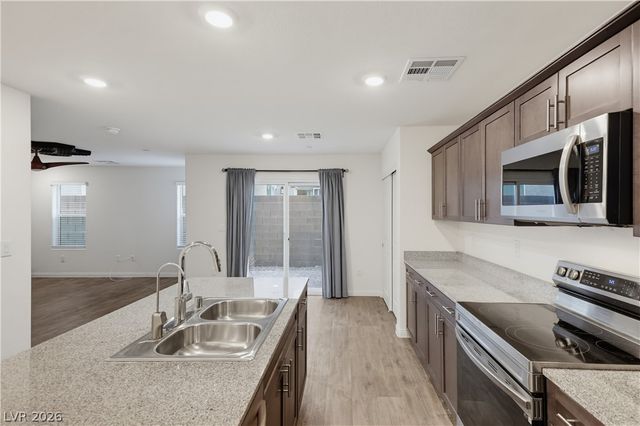 6947 Magenta Moon Street, North Las Vegas, NV 89086