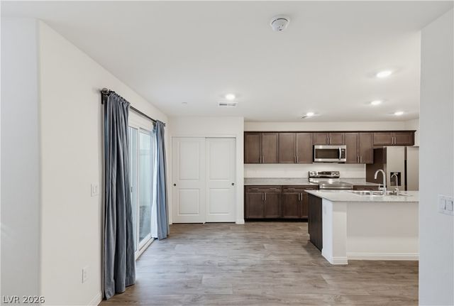 6947 Magenta Moon Street, North Las Vegas, NV 89086