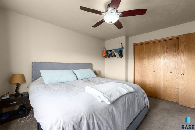 3805 S Camden Ave Avenue, Sioux Falls, SD 57106