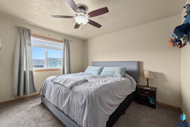 3805 S Camden Ave Avenue, Sioux Falls, SD 57106