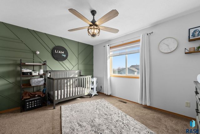 3805 S Camden Ave Avenue, Sioux Falls, SD 57106