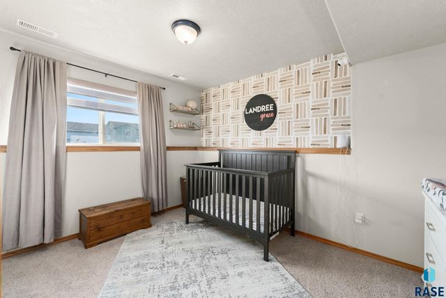 3805 S Camden Ave Avenue, Sioux Falls, SD 57106