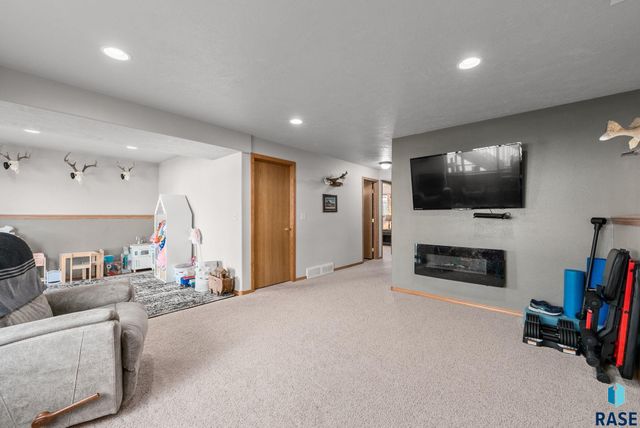 3805 S Camden Ave Avenue, Sioux Falls, SD 57106