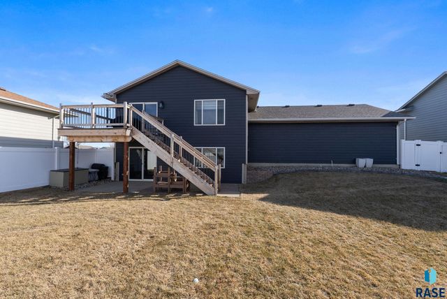 3805 S Camden Ave Avenue, Sioux Falls, SD 57106