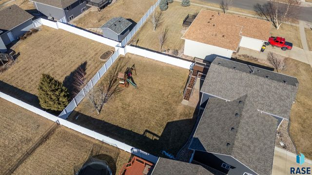 3805 S Camden Ave Avenue, Sioux Falls, SD 57106