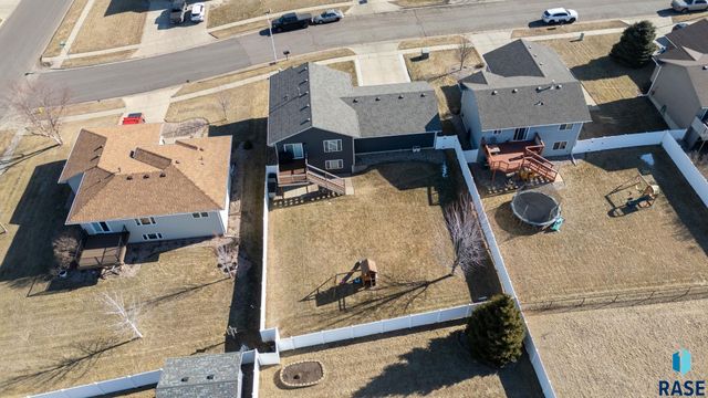 3805 S Camden Ave Avenue, Sioux Falls, SD 57106