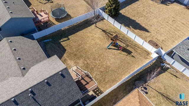 3805 S Camden Ave Avenue, Sioux Falls, SD 57106