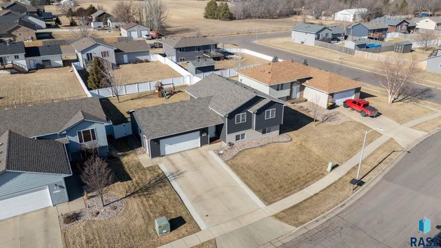 3805 S Camden Ave Avenue, Sioux Falls, SD 57106
