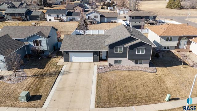 3805 S Camden Ave Avenue, Sioux Falls, SD 57106