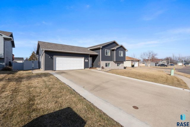 3805 S Camden Ave Avenue, Sioux Falls, SD 57106