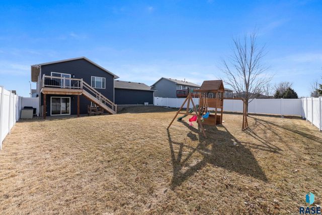 3805 S Camden Ave Avenue, Sioux Falls, SD 57106