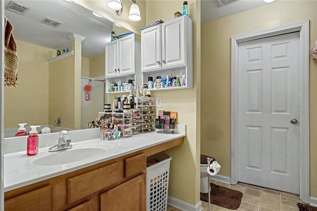 2091 Lakeshore Overlook Drive NW, Kennesaw, GA 30152