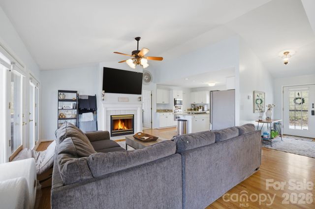 3920 Old Mountain Road, Lexington, NC 27292