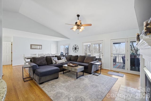 3920 Old Mountain Road, Lexington, NC 27292