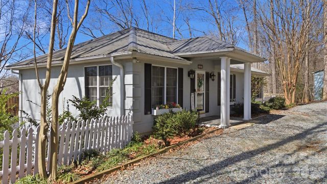 3920 Old Mountain Road, Lexington, NC 27292