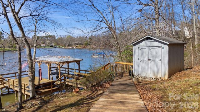 3920 Old Mountain Road, Lexington, NC 27292