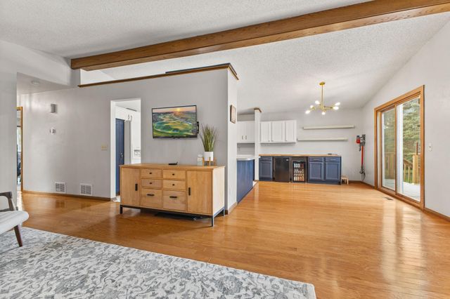 3308 81st Avenue N, Brooklyn Park, MN 55443