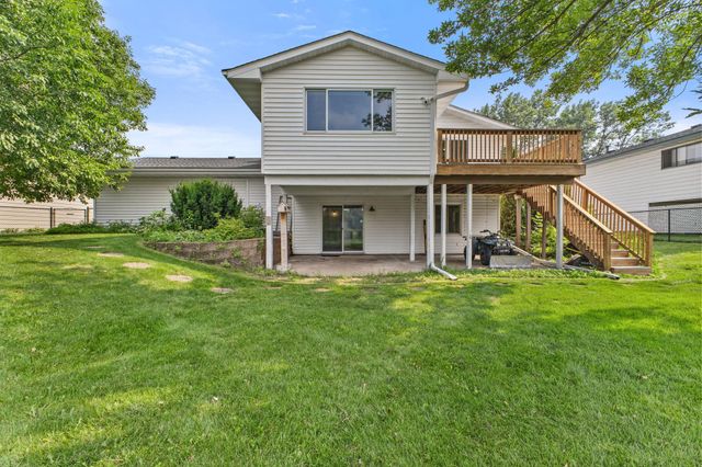 3308 81st Avenue N, Brooklyn Park, MN 55443
