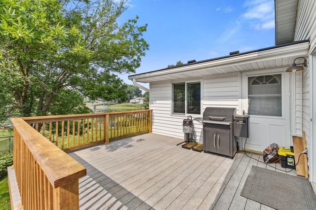 3308 81st Avenue N, Brooklyn Park, MN 55443