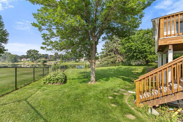 3308 81st Avenue N, Brooklyn Park, MN 55443