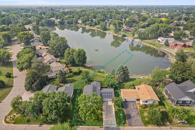3308 81st Avenue N, Brooklyn Park, MN 55443