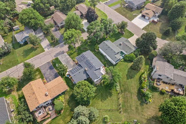 3308 81st Avenue N, Brooklyn Park, MN 55443