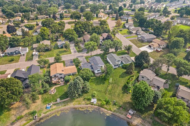 3308 81st Avenue N, Brooklyn Park, MN 55443