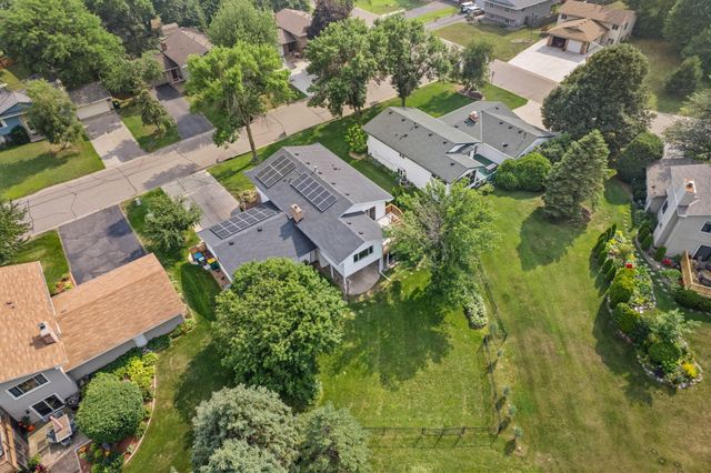 3308 81st Avenue N, Brooklyn Park, MN 55443
