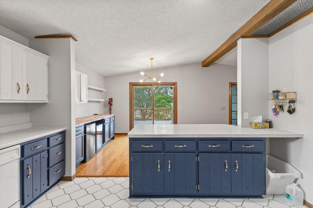 3308 81st Avenue N, Brooklyn Park, MN 55443