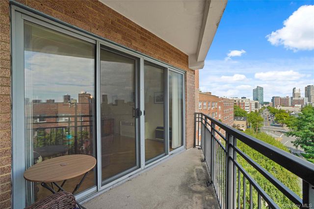 56 Doyer Avenue 6F, White Plains, NY 10605