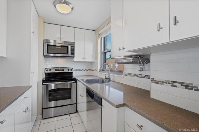 56 Doyer Avenue 6F, White Plains, NY 10605