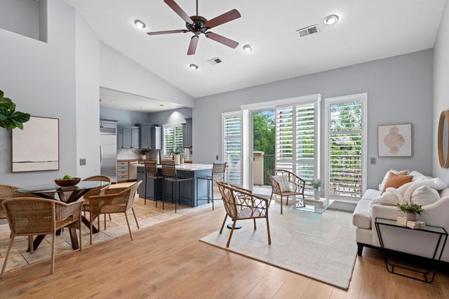 6401 Orange Hill Ln, Carmichael, CA 95608