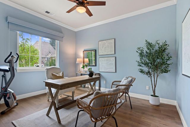 6401 Orange Hill Ln, Carmichael, CA 95608
