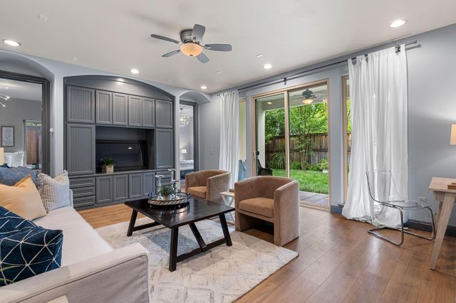6401 Orange Hill Ln, Carmichael, CA 95608